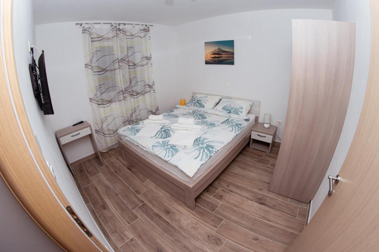 Mijo, Apartmán