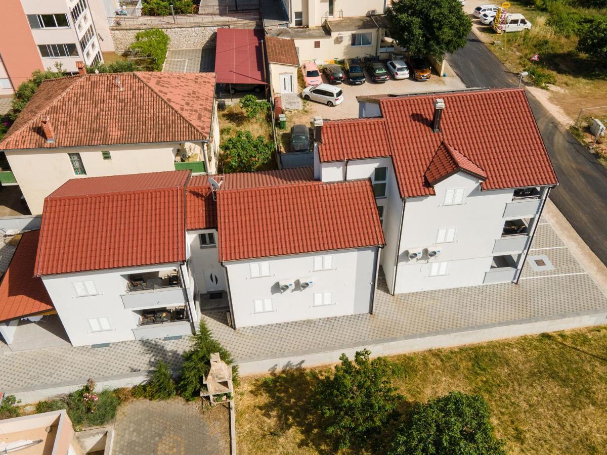 Mijo, Apartmán